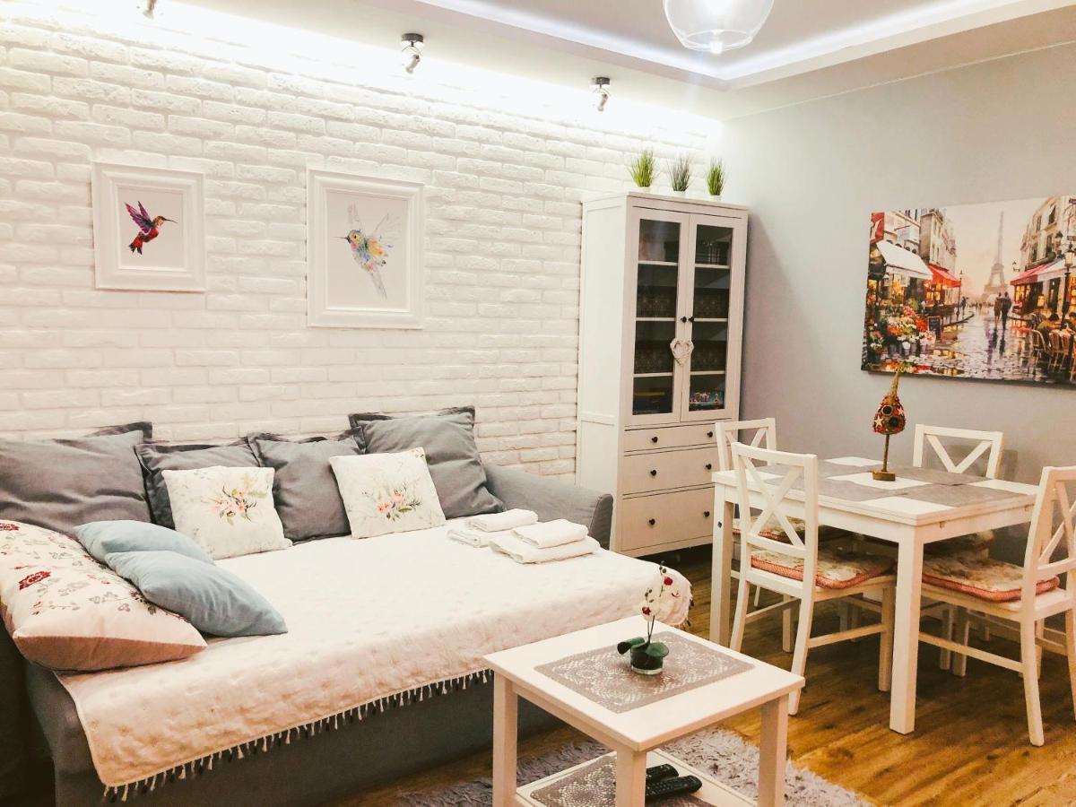 Apartament Luscinia Z 2 Sypialniami Krasków Cameră foto